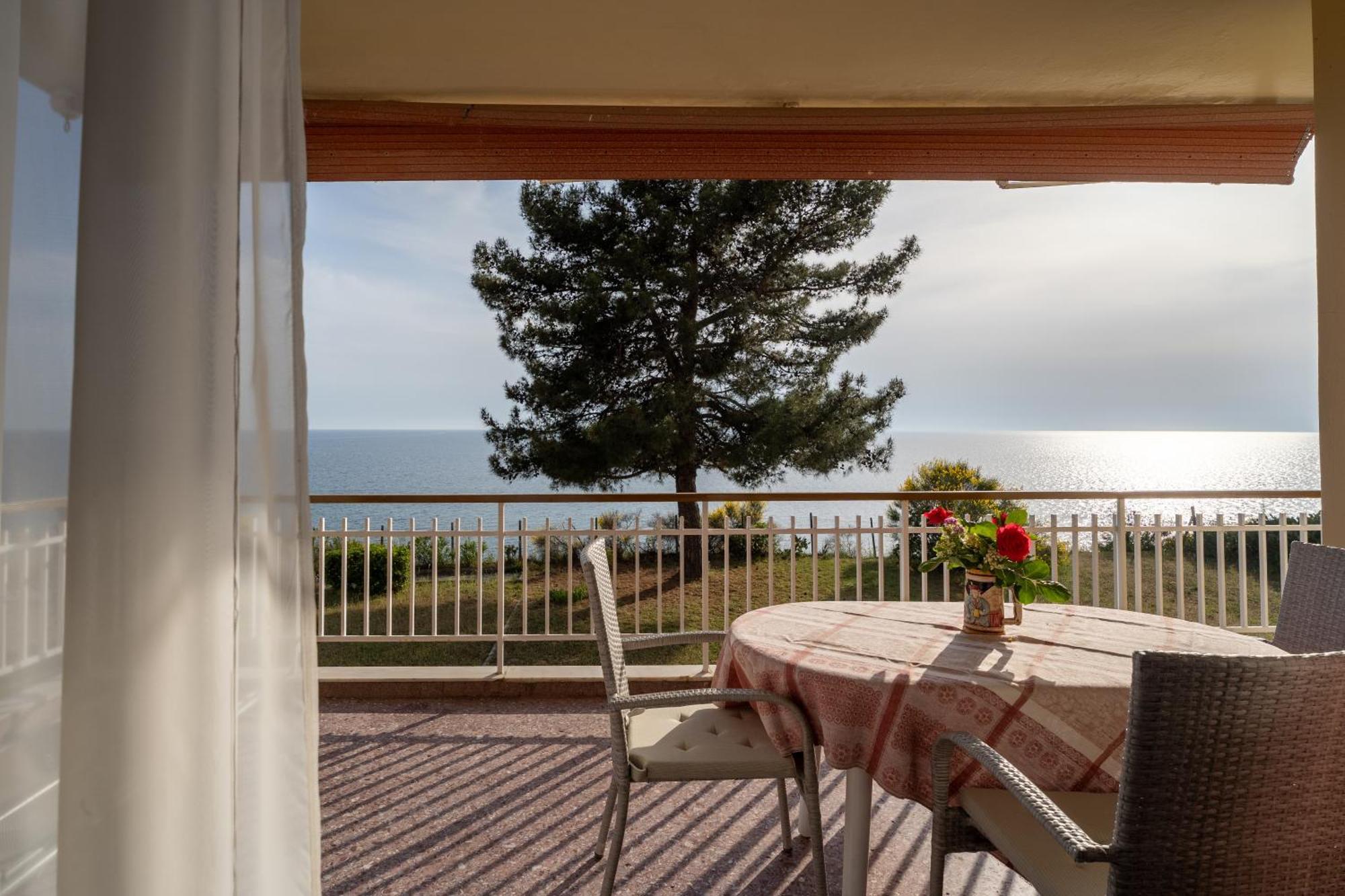 Sunshine House Offering Spectacular Views To Olymp A Daire Nea Iraklia Dış mekan fotoğraf